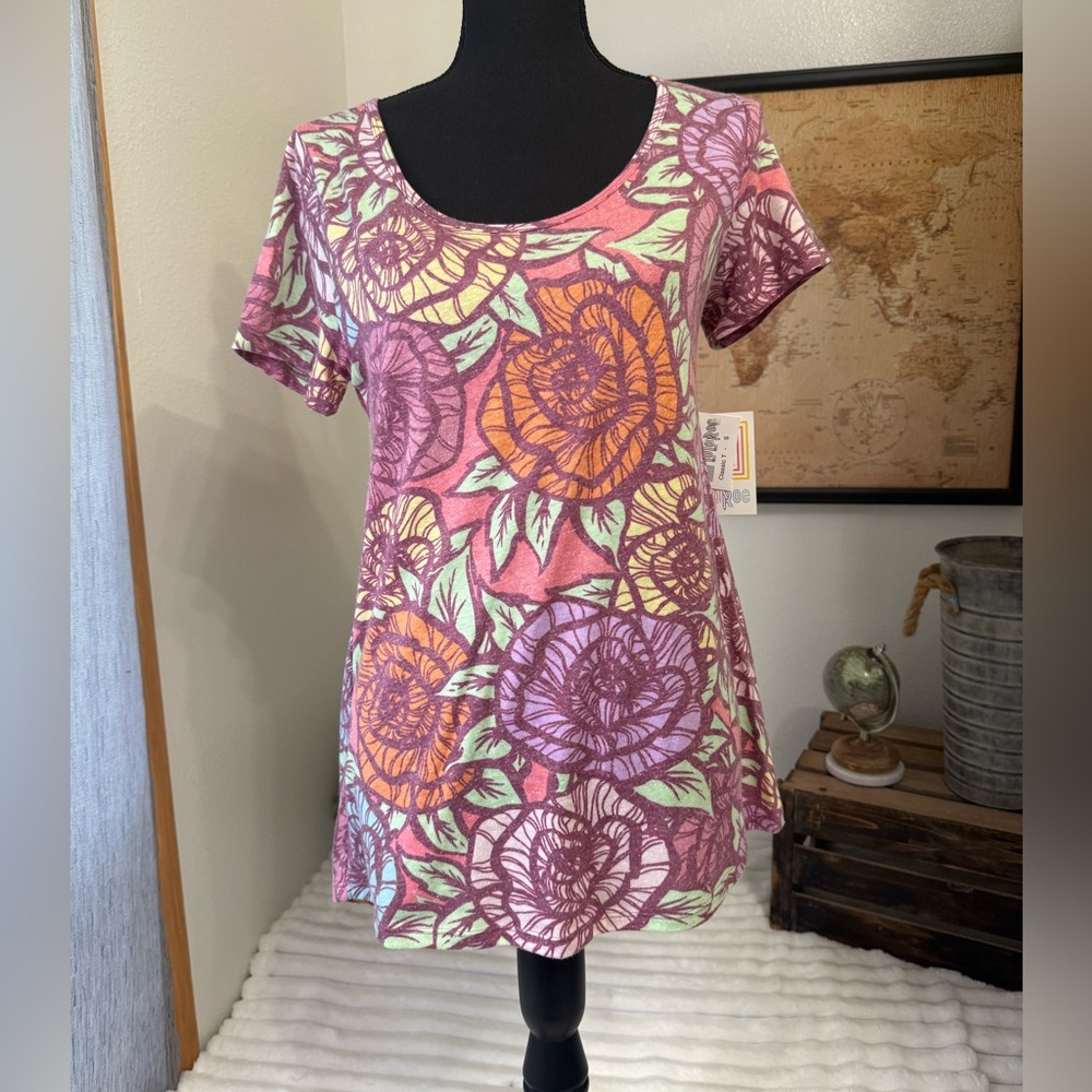 Lularoe Classic T tee shirt size small